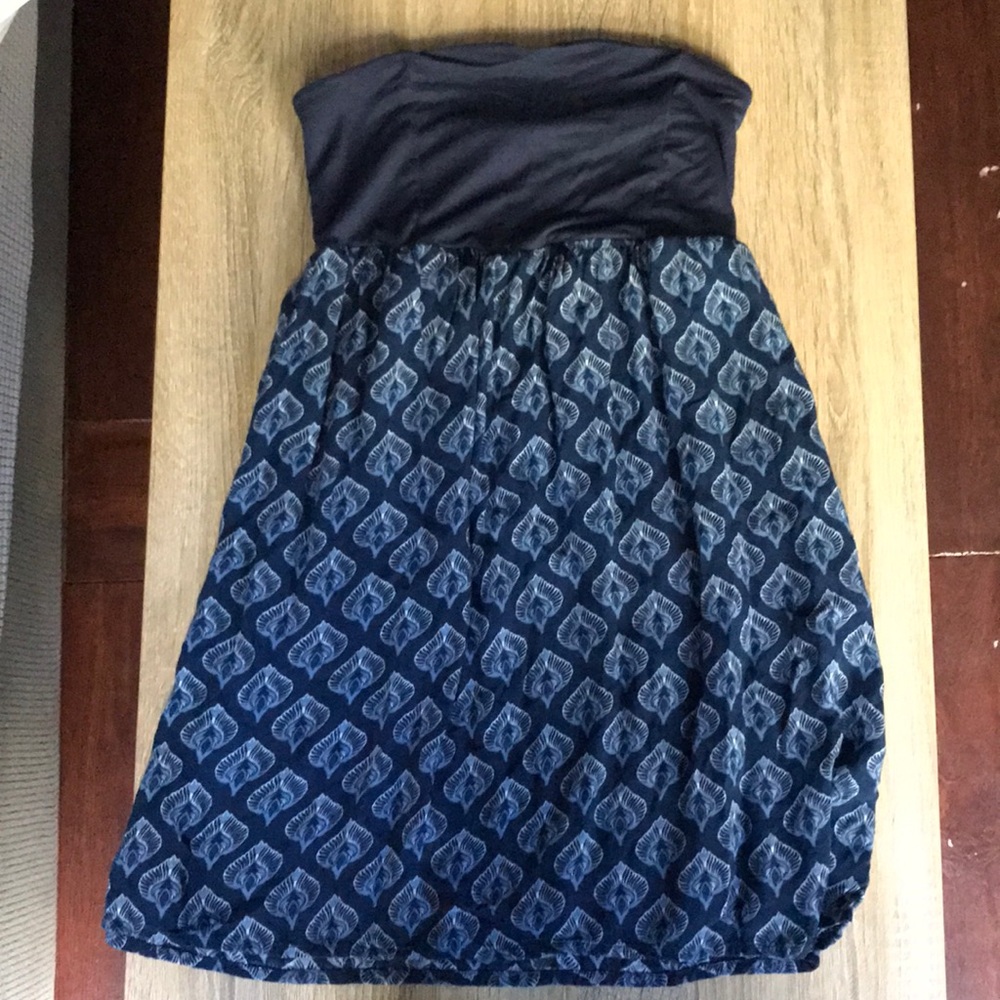 Strapless dress